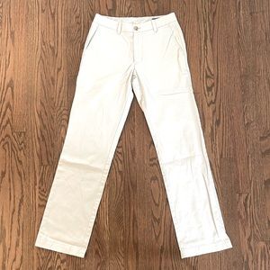 Vineyard Vines Breaker Pant. 28x32 Slim Fit. Color: Stone.
